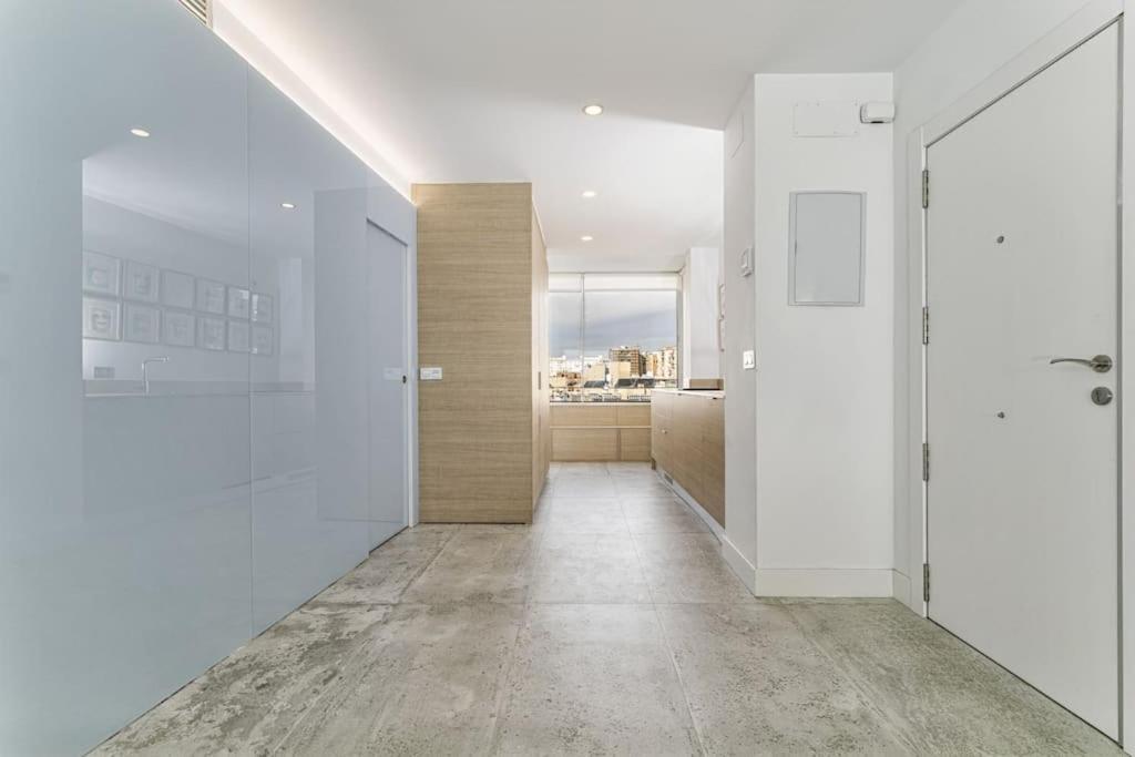 Moderno Y Completo Apartamento Frente Al Mar Málaga Eksteriør billede