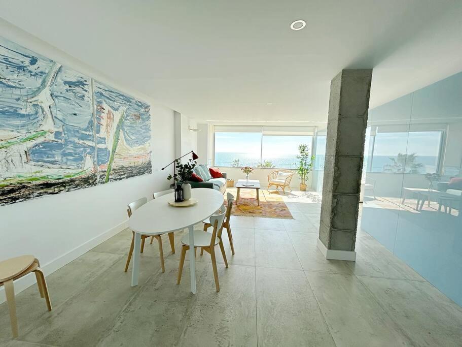 Moderno Y Completo Apartamento Frente Al Mar Málaga Eksteriør billede