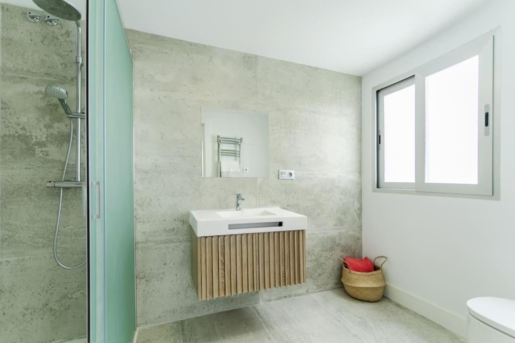 Moderno Y Completo Apartamento Frente Al Mar Málaga Eksteriør billede